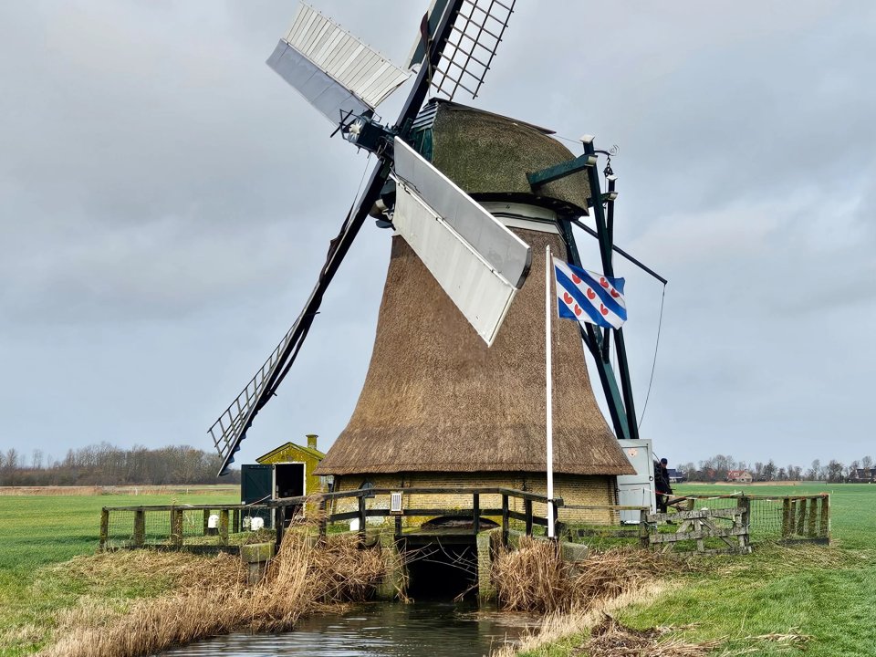 Molen De Eendracht te Kimswerd